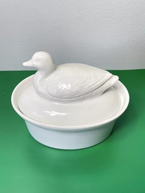 Apilco Tureen Duck with Lid   Porcelain   6 in x 4.5 in  5in tall