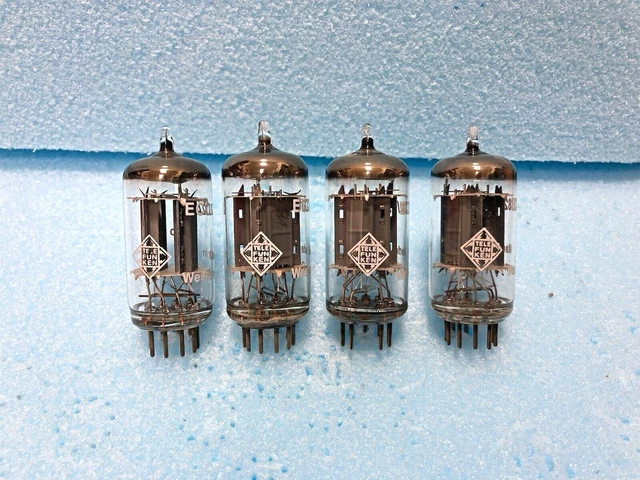 Quadruple De Tubes Telefunken 12AX7 / ECC83 NOS, Plaques Nervurées, Logo Diamant, Appairés Et Testés