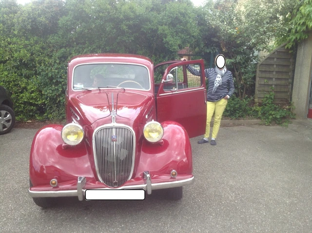 Simca 8 berline 1200 année 1950