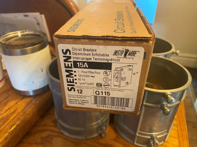 Siemens Q115 Circuit Breaker, 240 V - Black UNOPENED BOX OF 12 (BS-103)