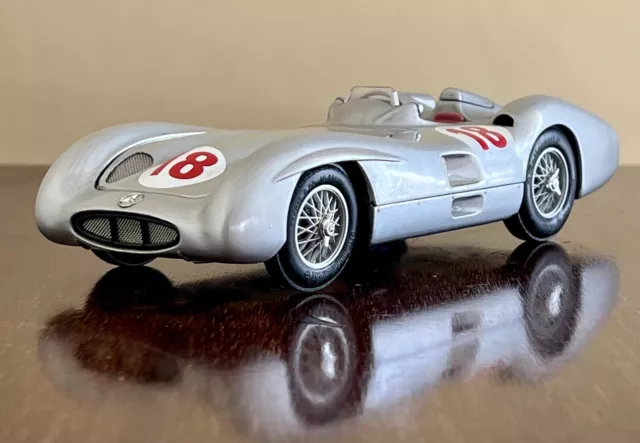 Franklin Mint 1/24 Scale 1954 Mercedes Benz W196R Racing Car