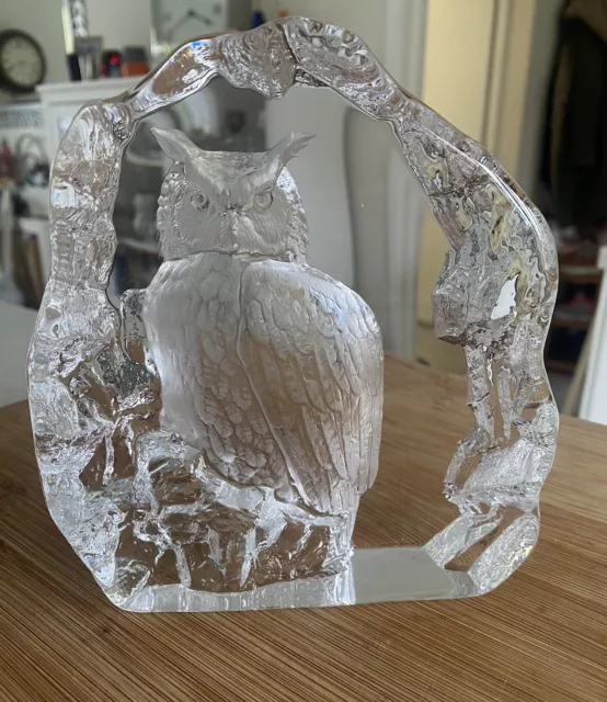 Mats Jonasson Swedish Art Glass Crystal Owl Paperweight Signed