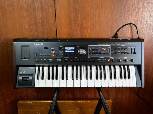 Roland VP-770 Vocal & Ensemble Keyboard w/ Hands-free Microphone