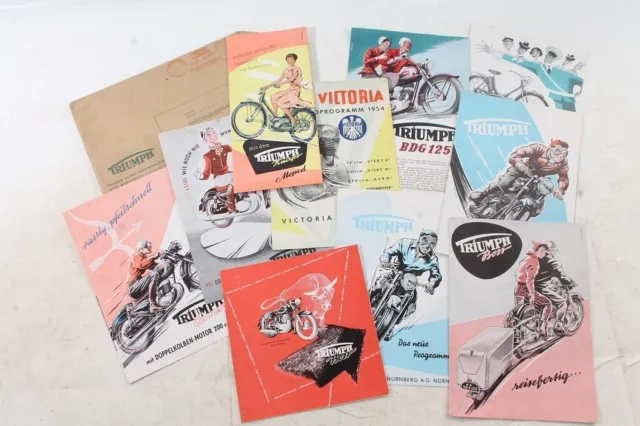 Konvolut alte Triumph Prospekt Werbung Reklame + Umschlag