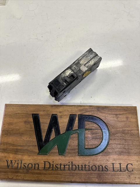Square D 125 Amp Q1L 240 Volt 2 Pole Circuit Breaker Center Lug Breaker See Pics