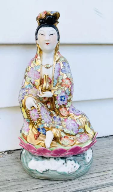 Vintage Chinese Guanyin Kwan-Yin Porcelain Famille Rose Statue Figurine 7.5”