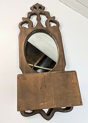 Antiguo espejo colgante de pared de madera adornado con caja de cepillo 30""x 11"" W