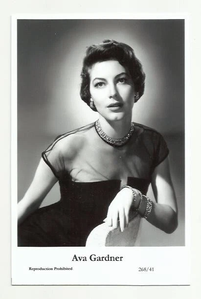 (Bx29) Ava Garner Swiftsure Photo Postcard (268/41) Filmstar Pin Up Glamor