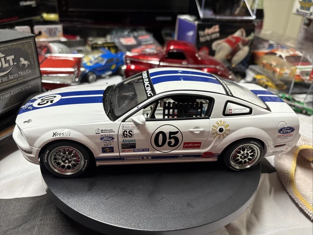 AUTOART AUTO ART 1:18 Ford Mustang FR500C 2005 Grand Am Cup #55