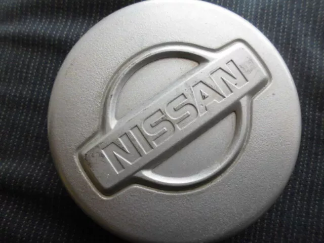 Nissan Elgrand Caravan Silver 40343-65N00 Wheel Center Cap 1 Piece