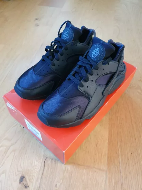 Nike Air Huarache Herren Sneaker in schwarz, Gr. 45/US11 NEU