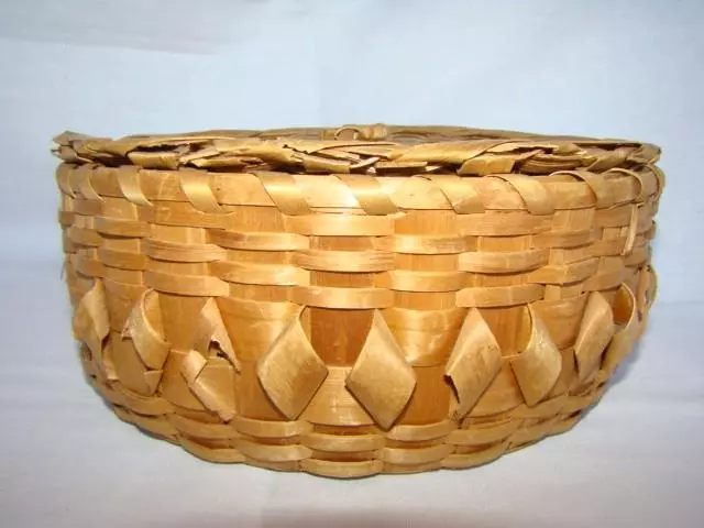 Vintage Primitive Penobscot NEW ENGLAND INDIAN Twisty Curl Woven SEWING BASKET