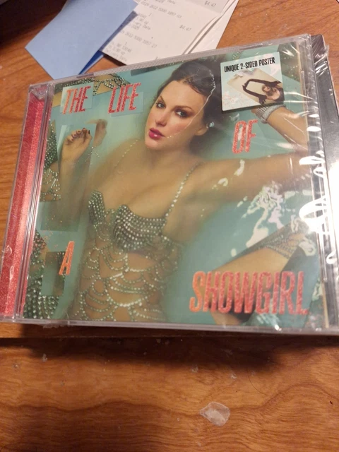 THE LIFE OF A SHOWGIRL CDサインPHOTO2④ Taylor Swift – The Life Of A Showgirl – CD (Signed Photo 2