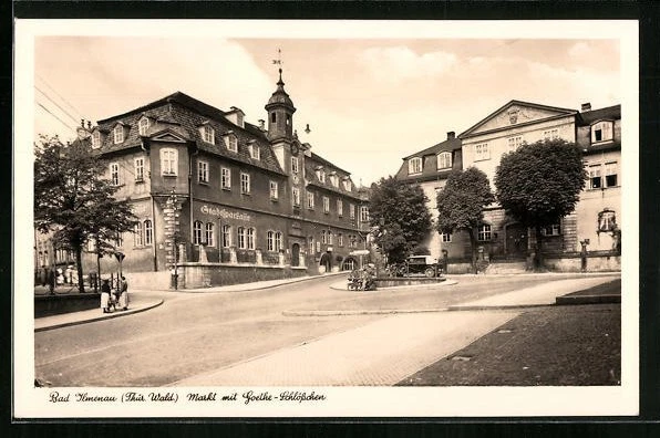 AK Bad Ilmenau, Straßenpartie am Markt mit Goethe-Schlösschen