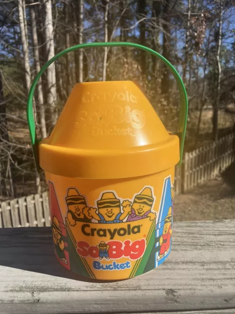 Crayola Crayons 8 Big Washable Crayons - One crayon is broken UK Box C202