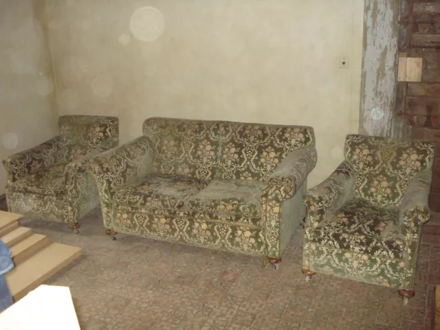Antique 19Th C Victorian 3 Piece Suite Sofa And Two Arm Chairs