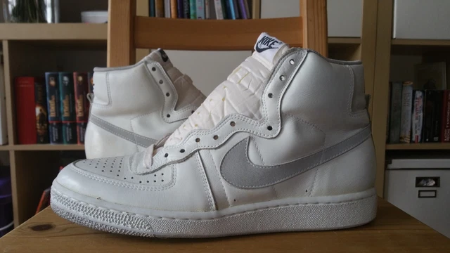 Nike legend sales hi