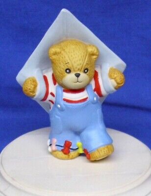 Enesco Lucy & Me Figurine Teddy Bear with Kite 1991 Signed Lucy Rigg 3-1/4" H