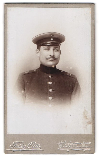 Fotografie Fritz Otto, Kastel am Rhein, Portrait Soldat in Uniform Rgt. 21 mit