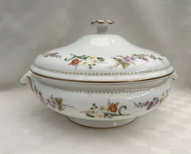 WEDGWOOD LIDDED VEGETABLE TUREEN - ‘Mirabelle’ Pattern R4537 (80B)