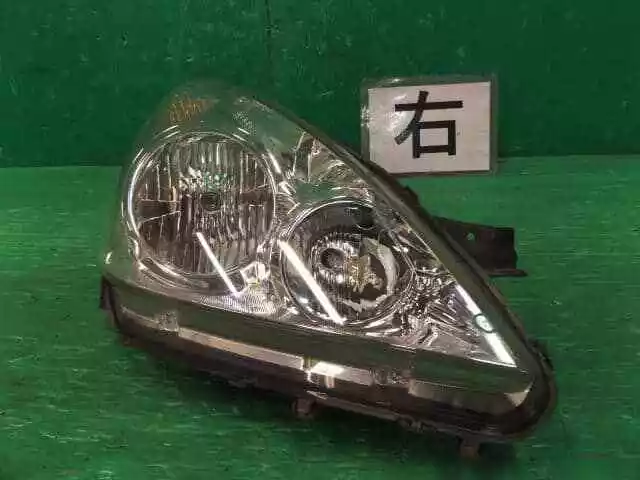 TOYOTA Wish 2003 UA-ZNE10G Right Headlight [Used] [PA01538378]