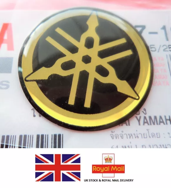 2 x 45mm YAMAHA TUNING GABEL SCHWARZ + GOLD GEL ABZIEHBILD AUFKLEBER ABZEICHEN LOGO *UK LAGER* 2