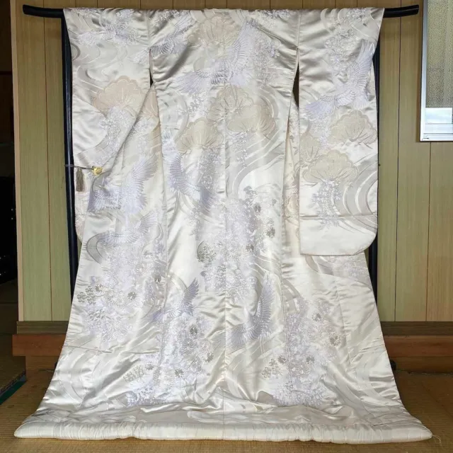Japanese kimono White uchikake furisode  vintage furisode silk 1496