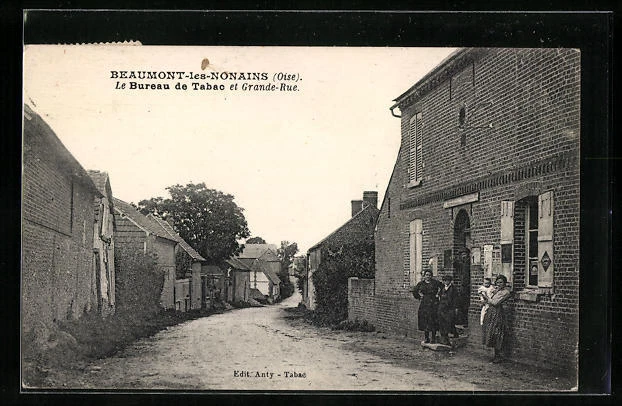 CPA Beaumont-les-Nonains, Le Bureau de Tabac et Grande Rue