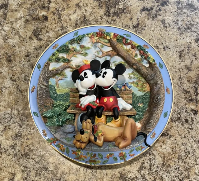 Disney, Bradford Exchange, 3D Plate, “ Friendship Makes You Warm All over”