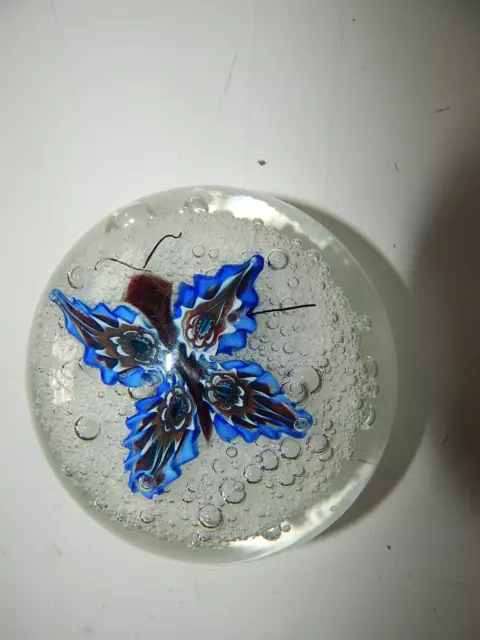 Paperweight SCHMETTERLING  auf Luftblasenkissen  Briefbeschwerer