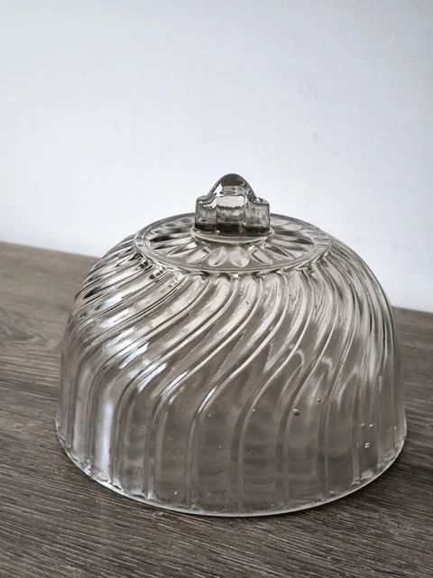Cloche à Fromage Ou Dessert En Cristal Moulé – Motif Fleurs – Plateau Inclus – Déco Vintage