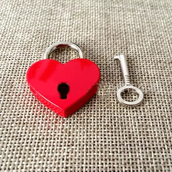 New Heart Shape Padlock with Key Small Mini Lock with Key for Jewelry Box