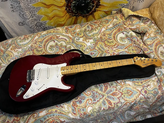 Fender Squier II Stratocaster Vintage Electric Guitar MIK Korea w Case