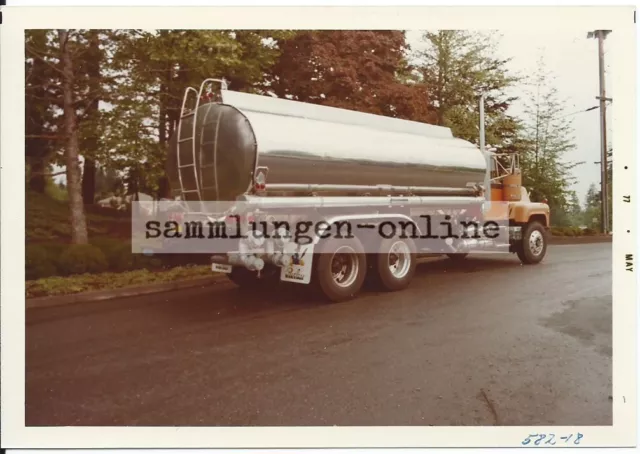 TANK TRUCK Lastkraftwagen LKW Tankwagen Fotografie Foto Trailer