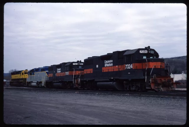 Original Rail Slide - DH Delaware & Hudson 7324+ Binghamton NY 4-13-1991