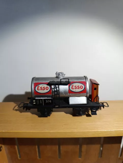 Märklin 374 , Kesselwagen mit Bremserhaus "Esso" , Blech , o.OVP , Spur H0