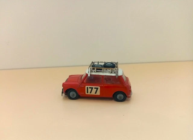 ANCIENNE CORGI TOYS mini cooper BMC rallye monte carlo 1/43 époque