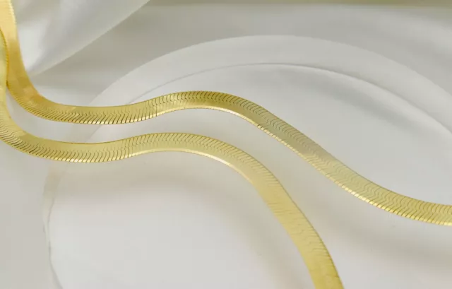 Collar de cadena flexible de espina de arenque de 5,5 mm enchapado en oro de 14 K