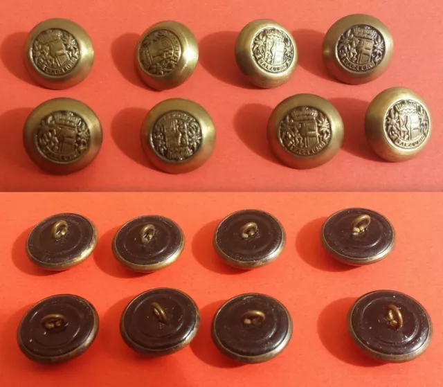 Lot de 8 boutons anciens 18 mms en métal doré Blason Salzburg