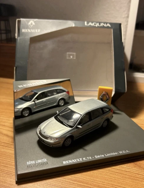 Norev 1/43 - Coffret Renault Laguna Estate Break, Couleur Gris Ardoise