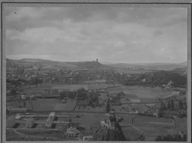 France, Le Puy, vue sur le Château de Polignac Vintage Print Tirage argentique