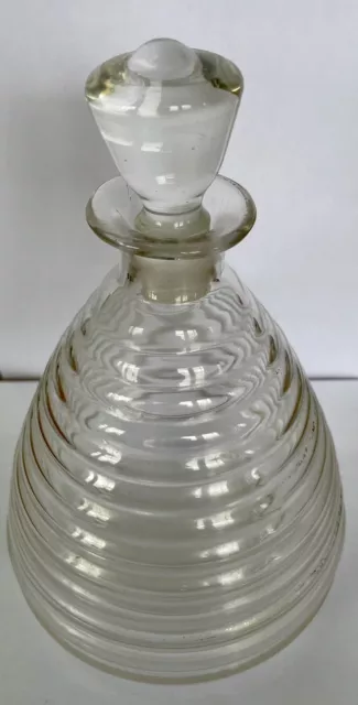 Carafe ancienne petite en Verre striée