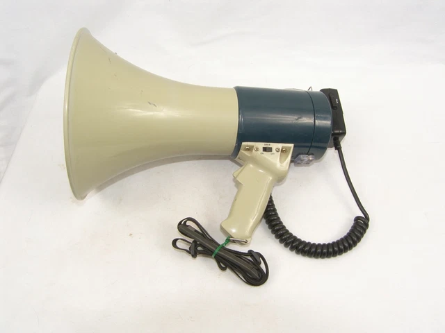 Vintage Radio Shack 32-2038A Powerhorn Megaphone w/ Microphone plus Siren