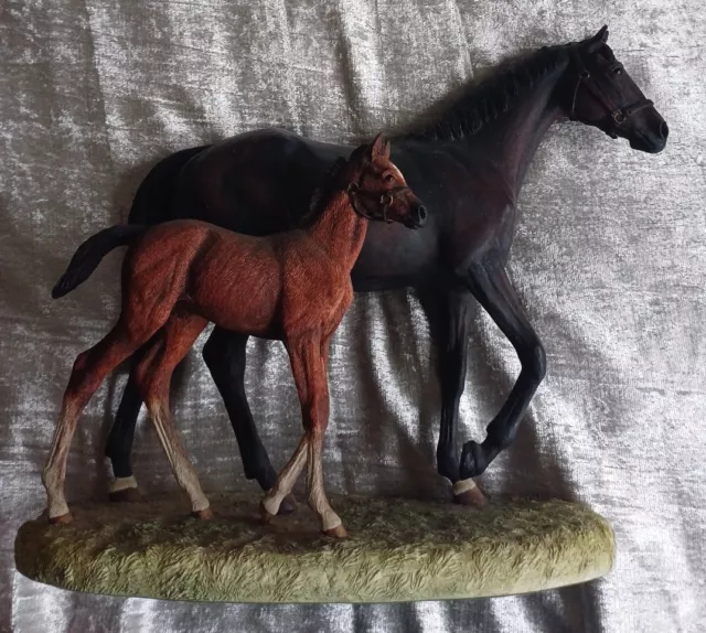 Gorgeous 12" Limited  Editition Border Fine Arts Thoroughbred Horse Mare Foal