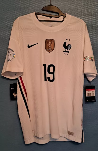 Maillot de foot équipe de france player Benzema 19 taille L  euro 2021