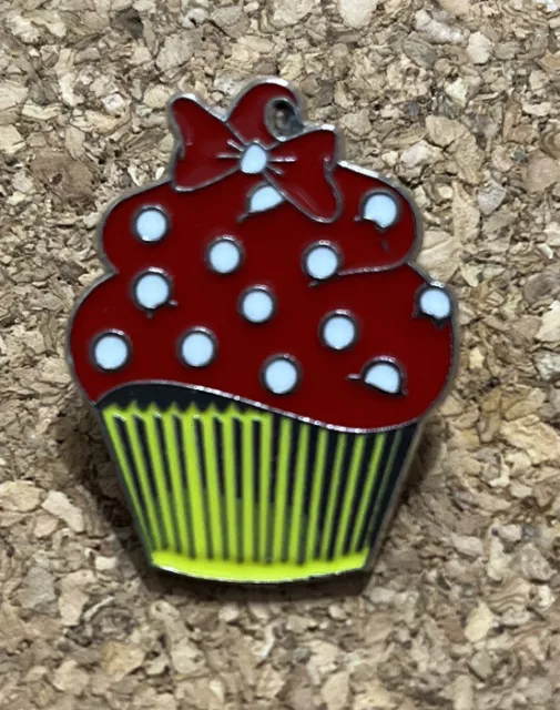 Disney Trading Pin Minnie Mouse Character Cupcake