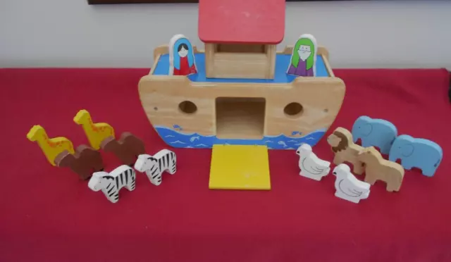 Wooden Noah's Ark Large Toy With Animals