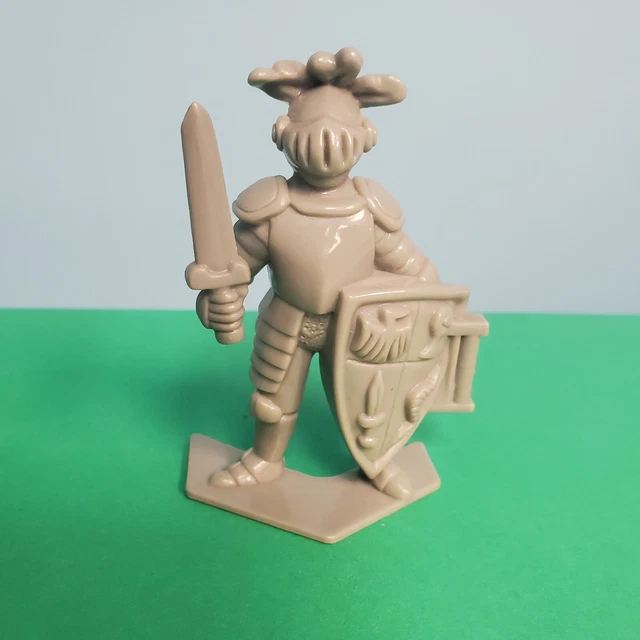 SCOOBY DOO HAUNTED HOUSE 3D Board Game Knight Fig 16 Replacement Part