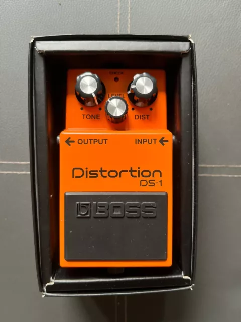 BOSS DS-1 Distortion Pedal