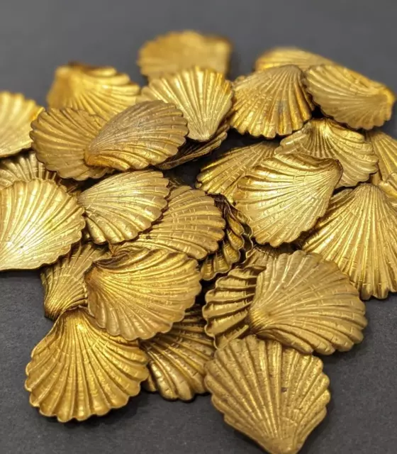 25x Shells Brass Stampings Jewellery Making Supplies Findings JB068